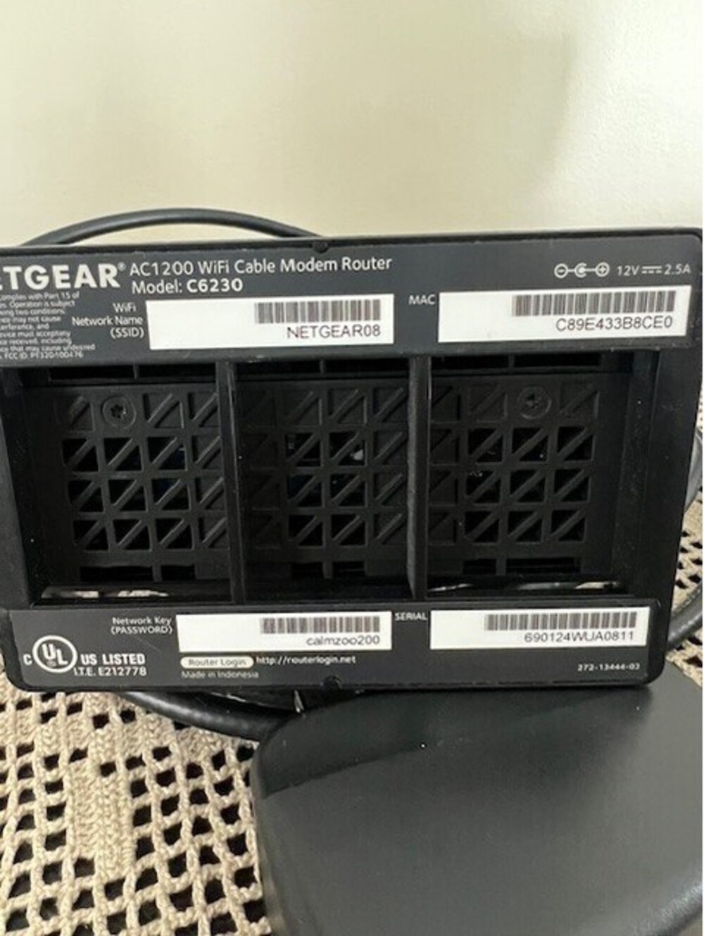 NETGEAR Cable Modem with Built-in WiFi Router C6230 - Picture 7 of 7